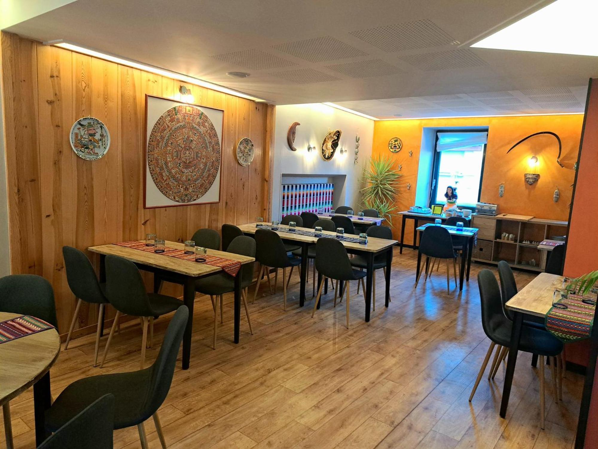 Le Barriol Hotel Saint-Julien-Chapteuil Екстериор снимка