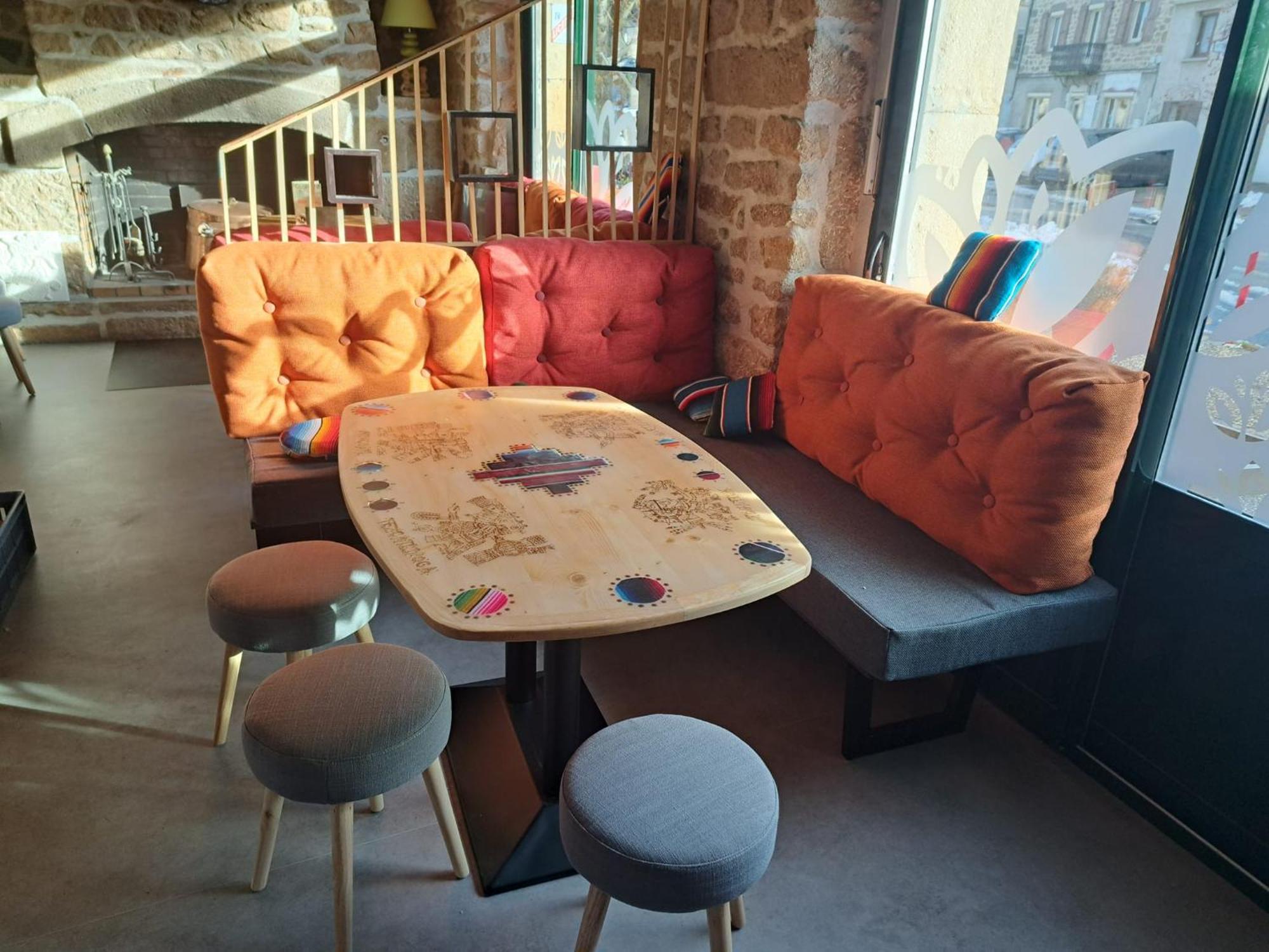 Le Barriol Hotel Saint-Julien-Chapteuil Екстериор снимка