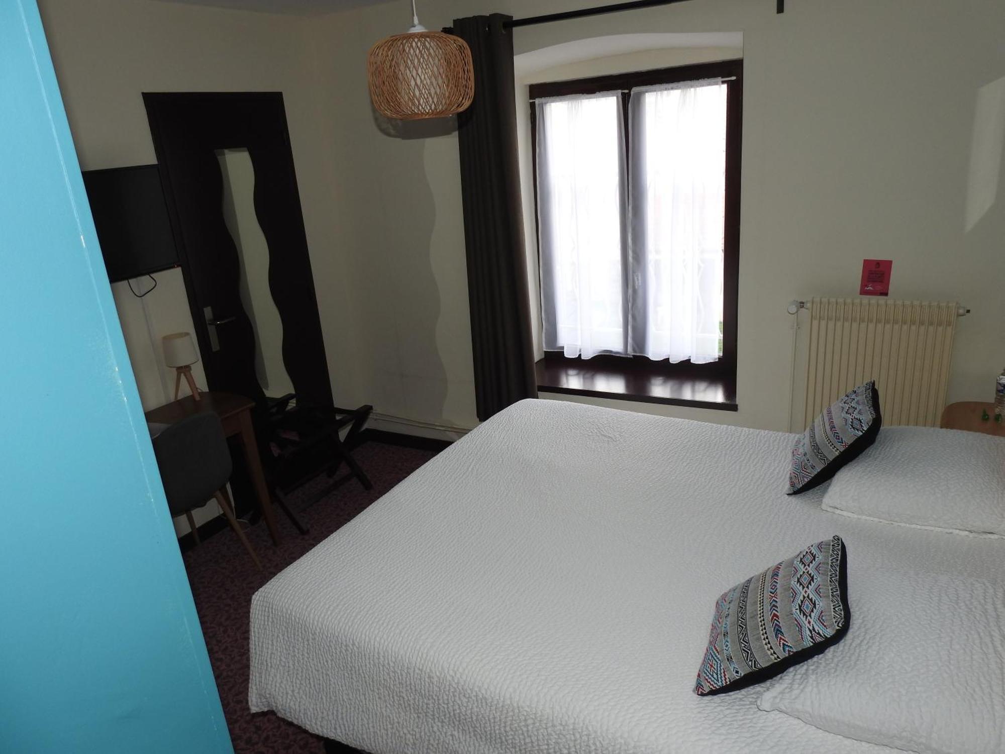 Le Barriol Hotel Saint-Julien-Chapteuil Екстериор снимка