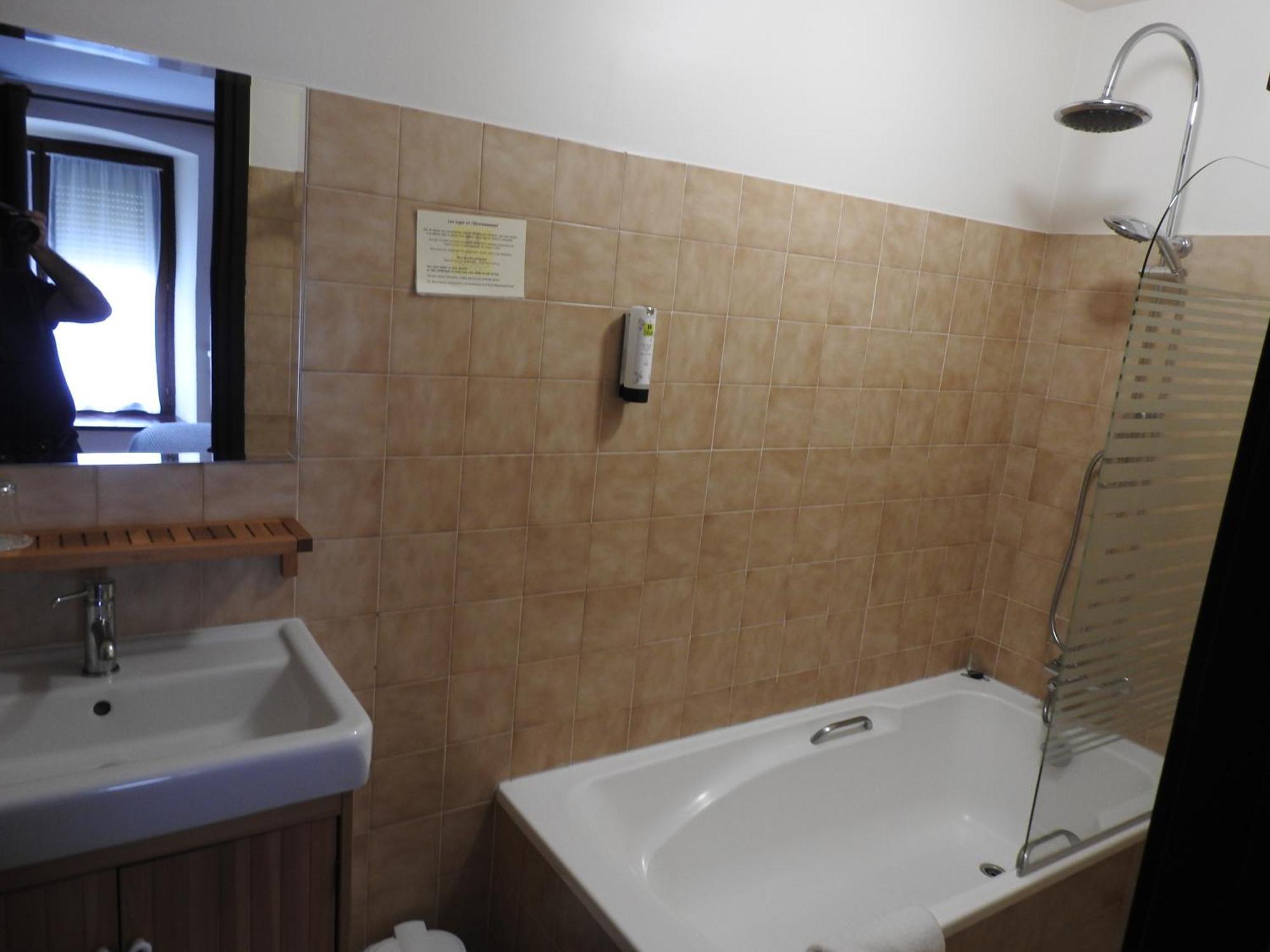 Le Barriol Hotel Saint-Julien-Chapteuil Екстериор снимка