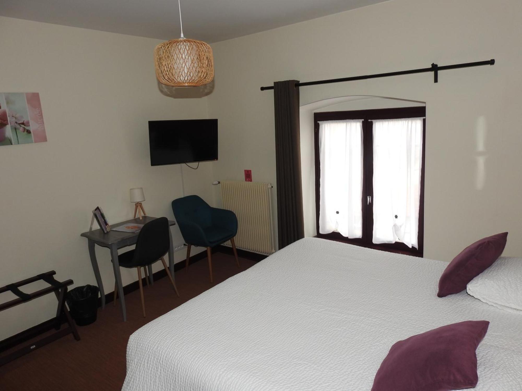 Le Barriol Hotel Saint-Julien-Chapteuil Екстериор снимка