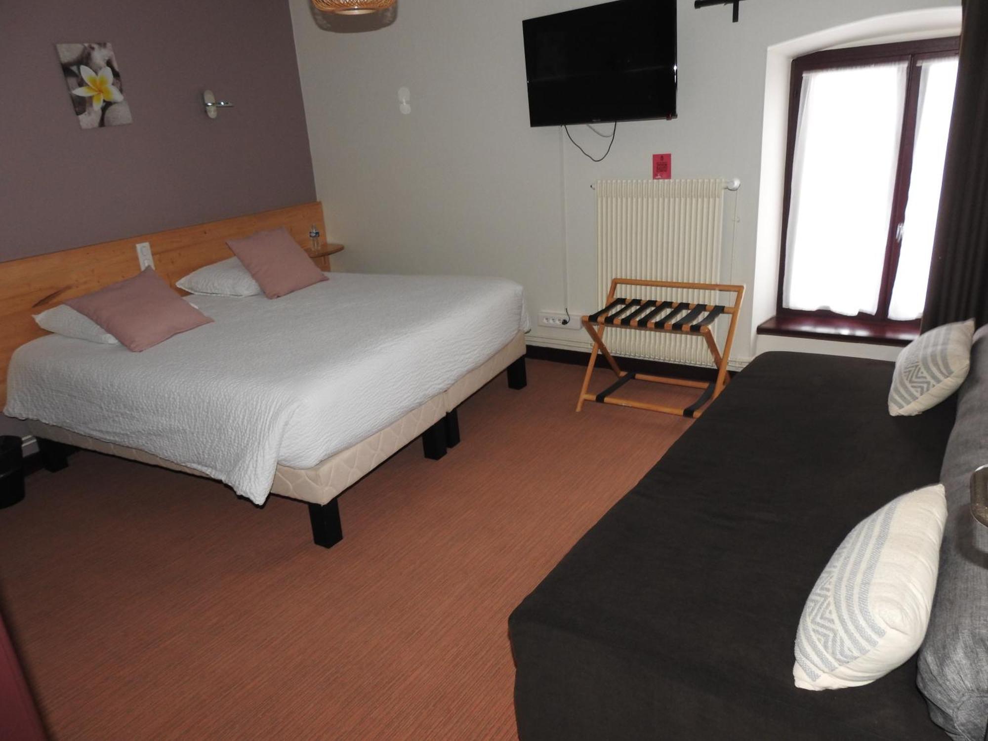 Le Barriol Hotel Saint-Julien-Chapteuil Екстериор снимка