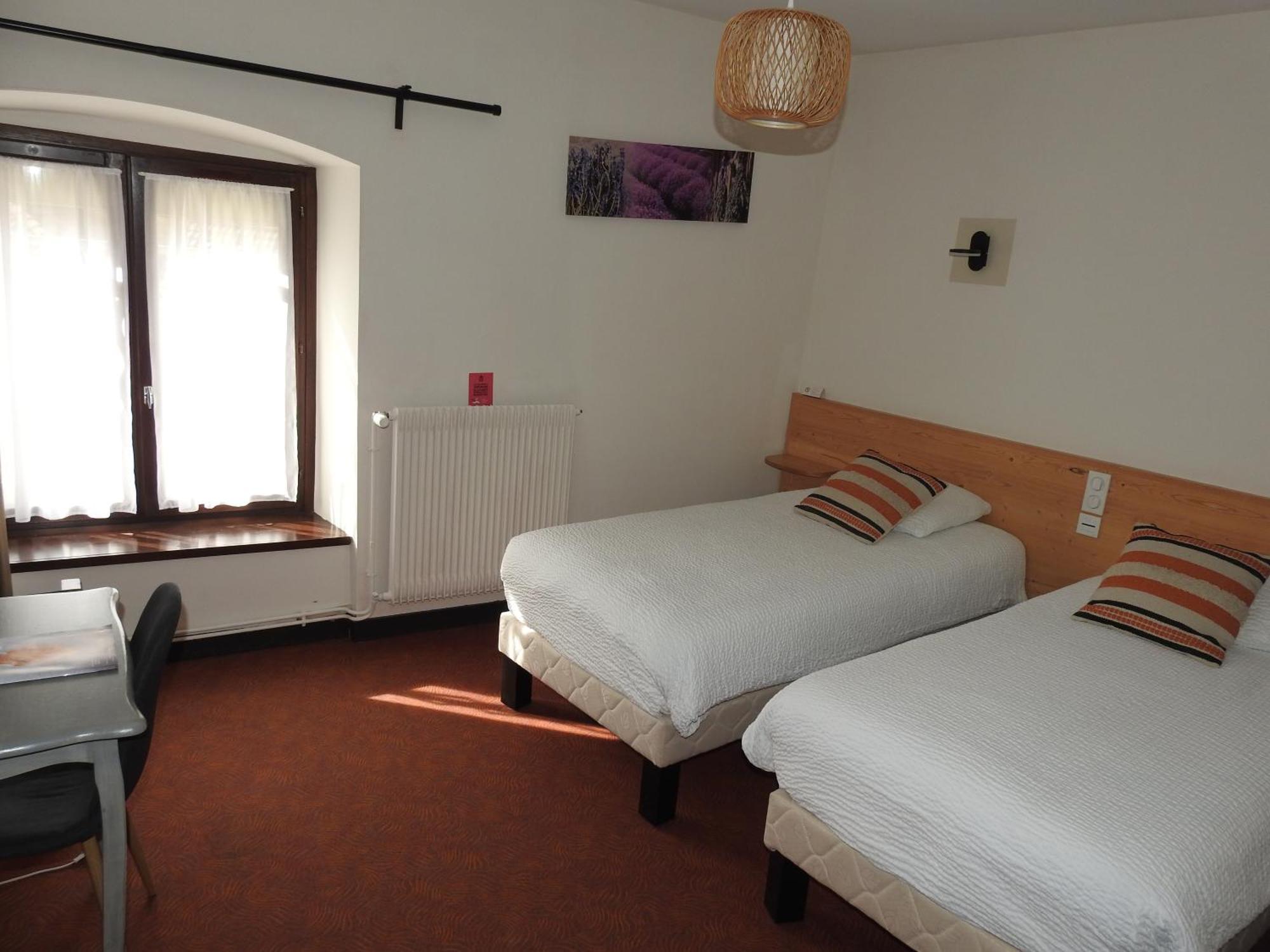 Le Barriol Hotel Saint-Julien-Chapteuil Екстериор снимка
