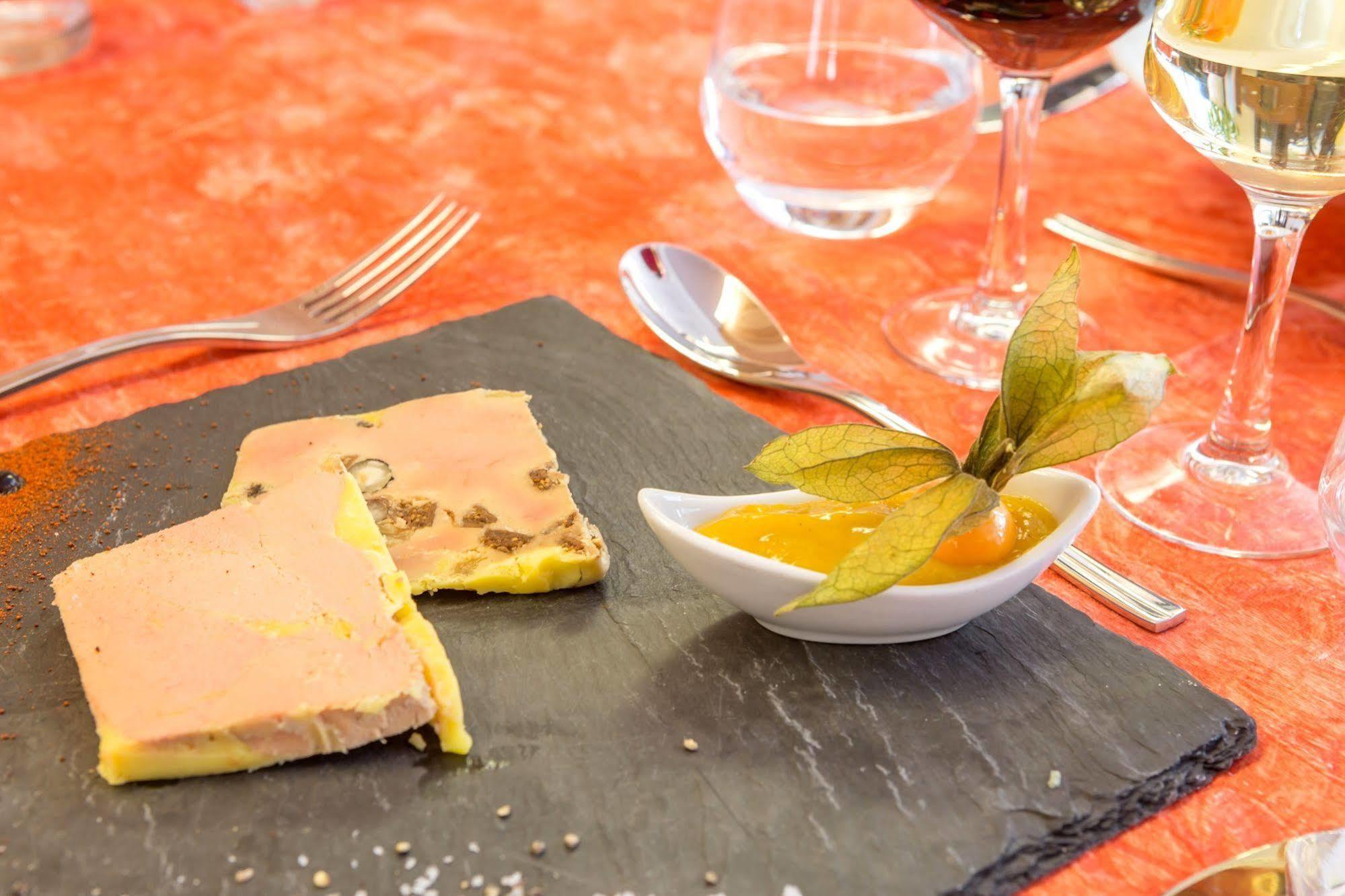Le Barriol Hotel Saint-Julien-Chapteuil Екстериор снимка