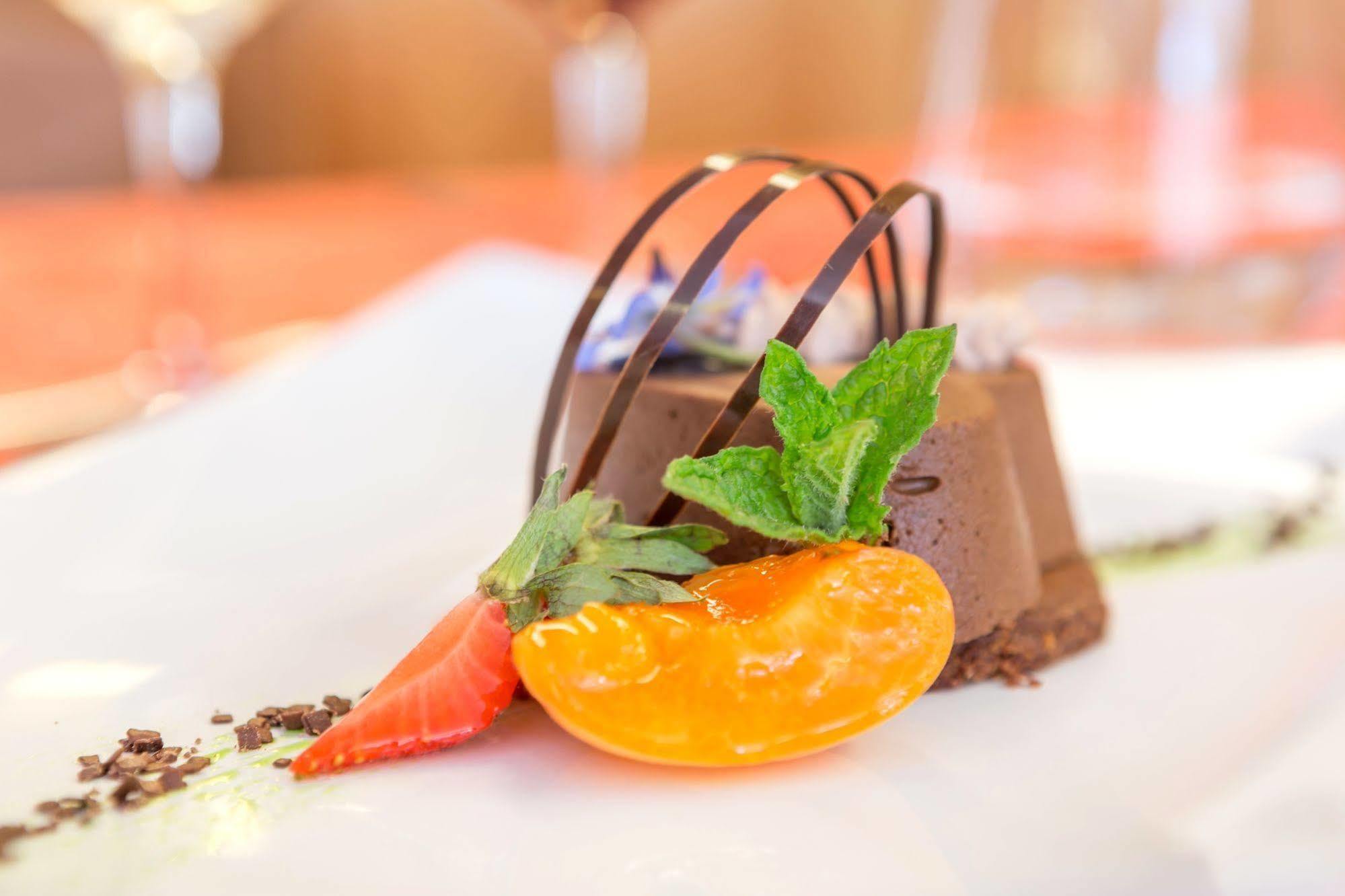 Le Barriol Hotel Saint-Julien-Chapteuil Екстериор снимка