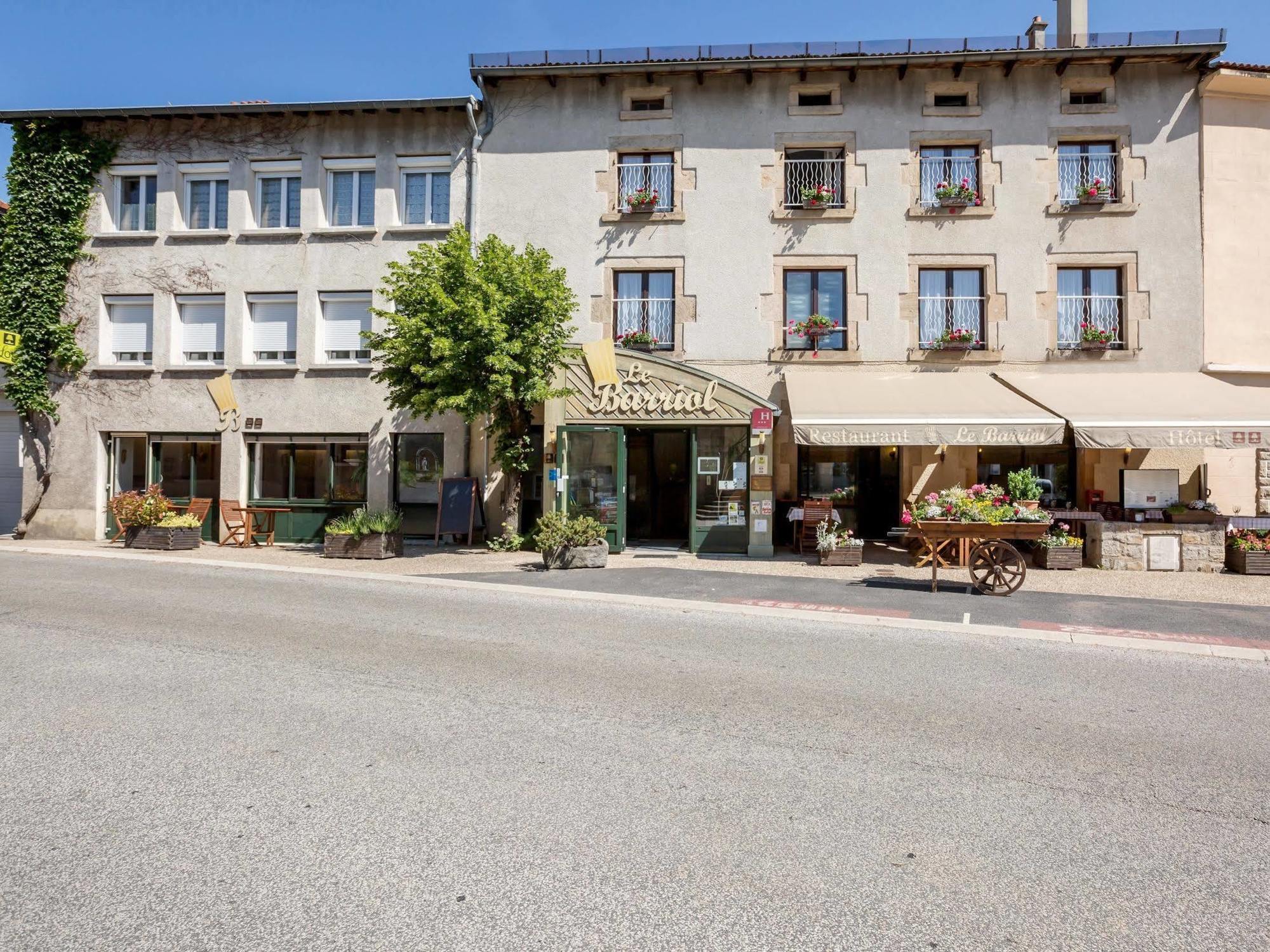 Le Barriol Hotel Saint-Julien-Chapteuil Екстериор снимка