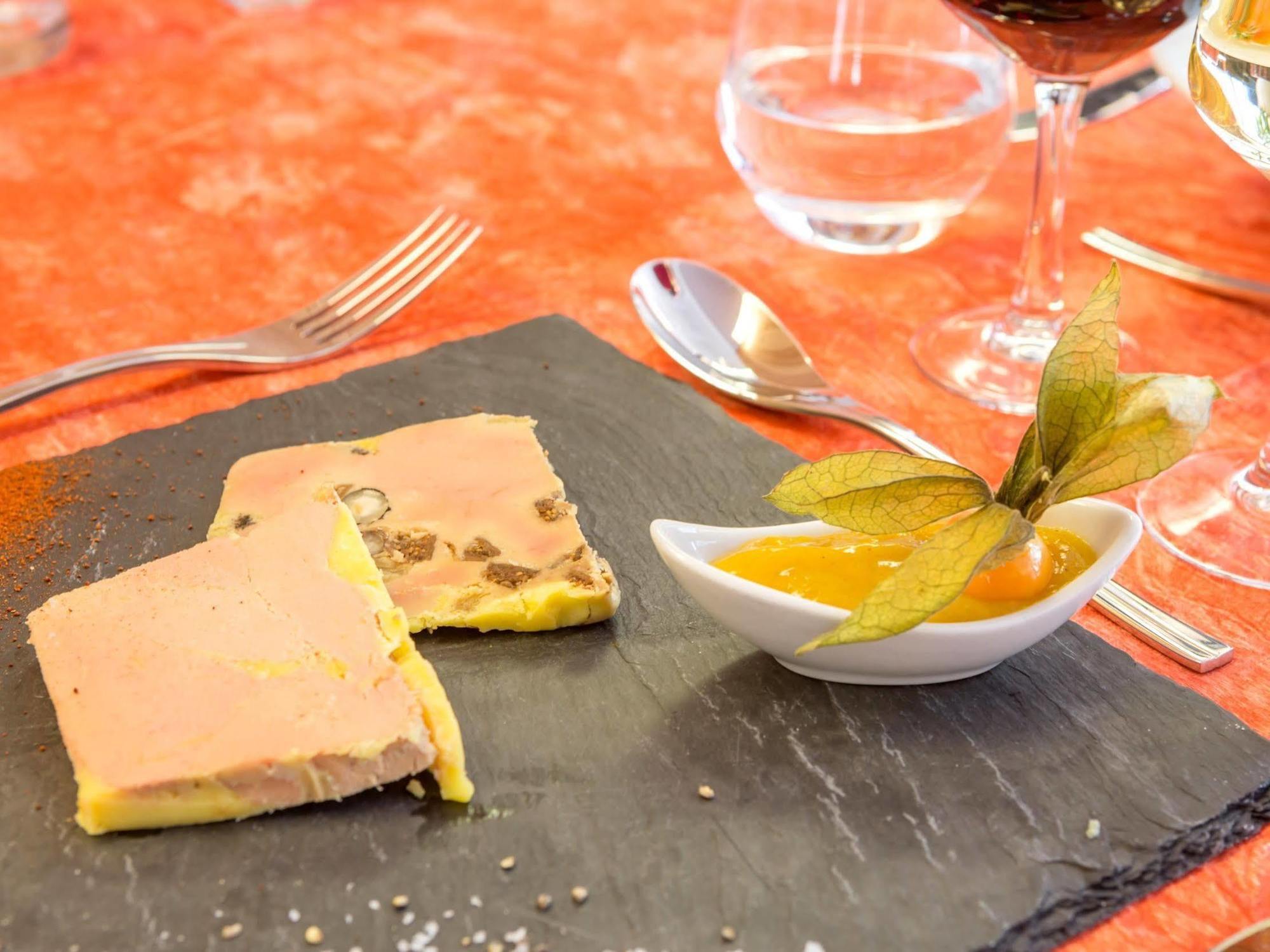 Le Barriol Hotel Saint-Julien-Chapteuil Екстериор снимка